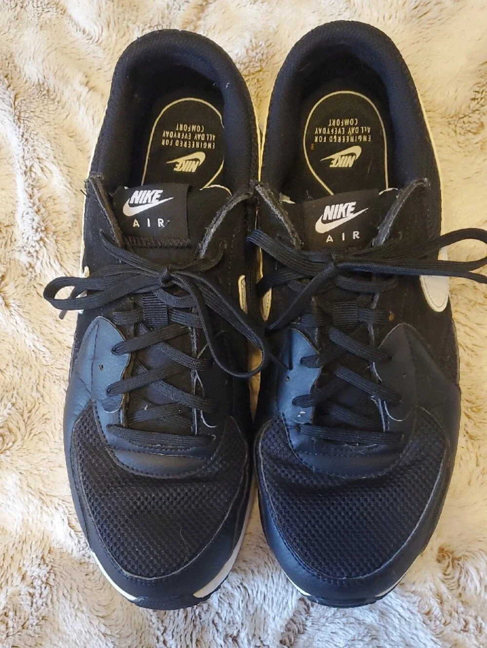 Nike Men’s Black and White Air Max Sneakers